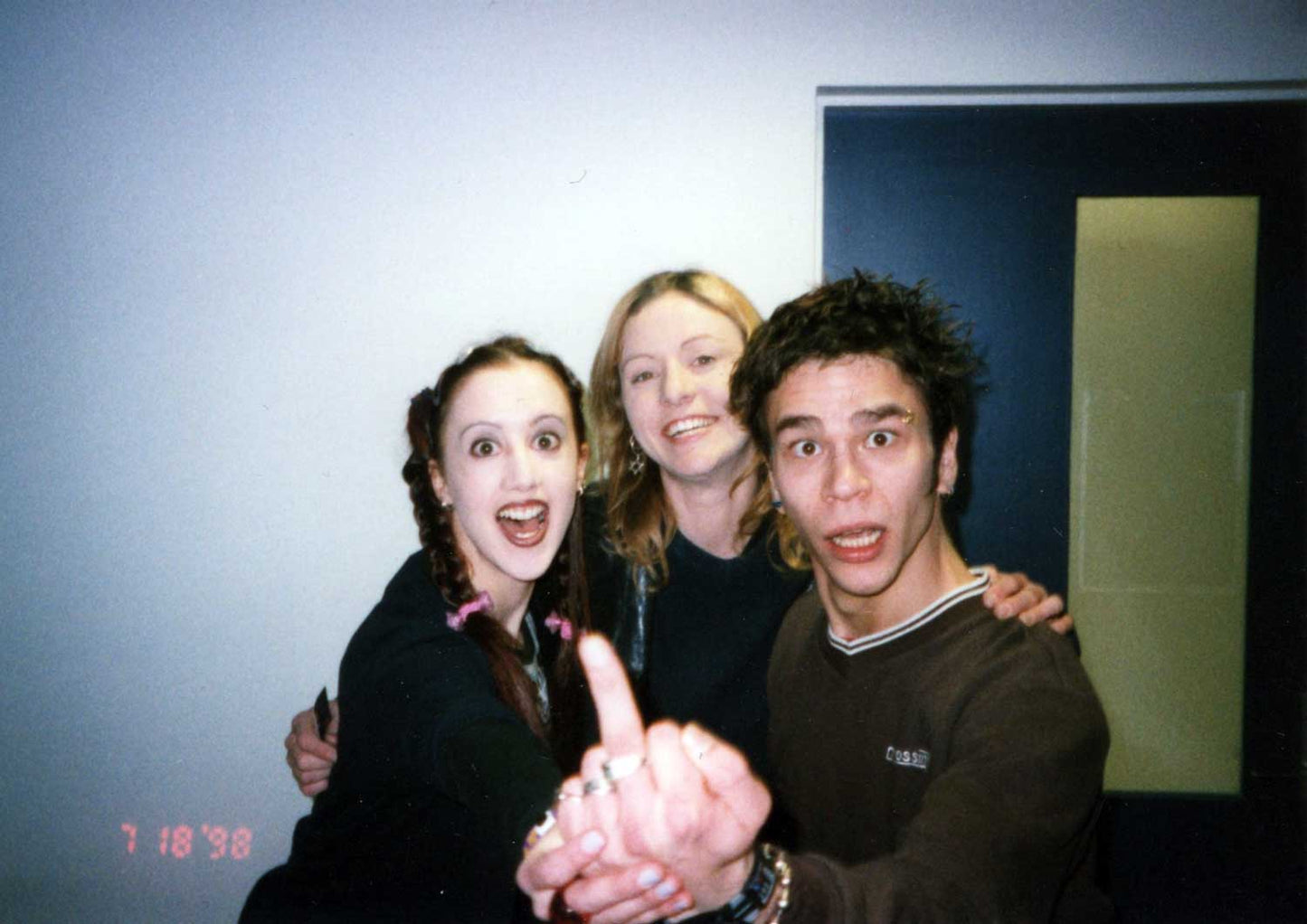 Australia TV Appearance - 1998 (VIDEO)